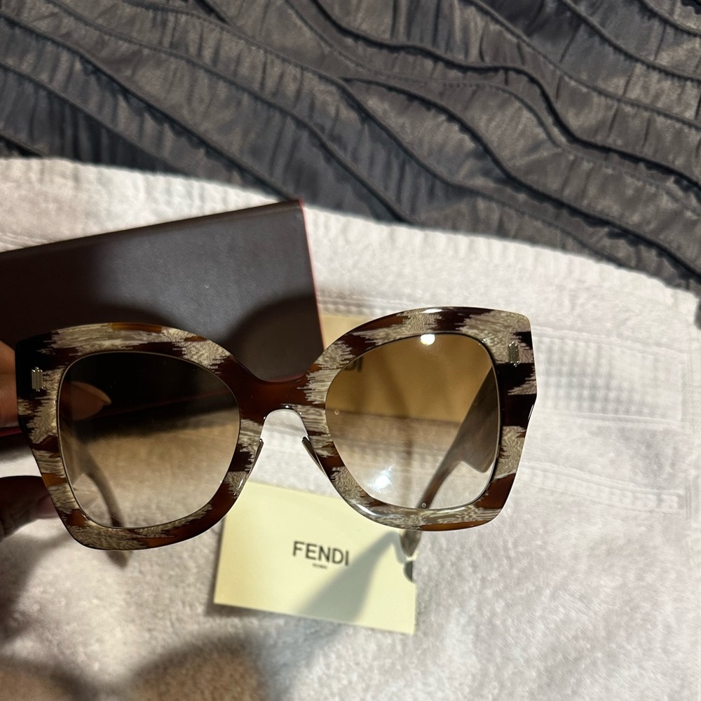Fendi Roma Sunglasses Excellent condition